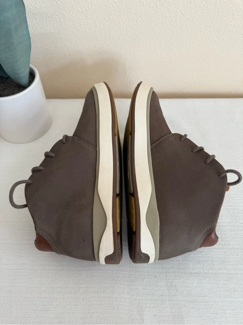 OluKai Papaku ‘Ili Men's Casual Mid-Top Sneakers in Brown Leather